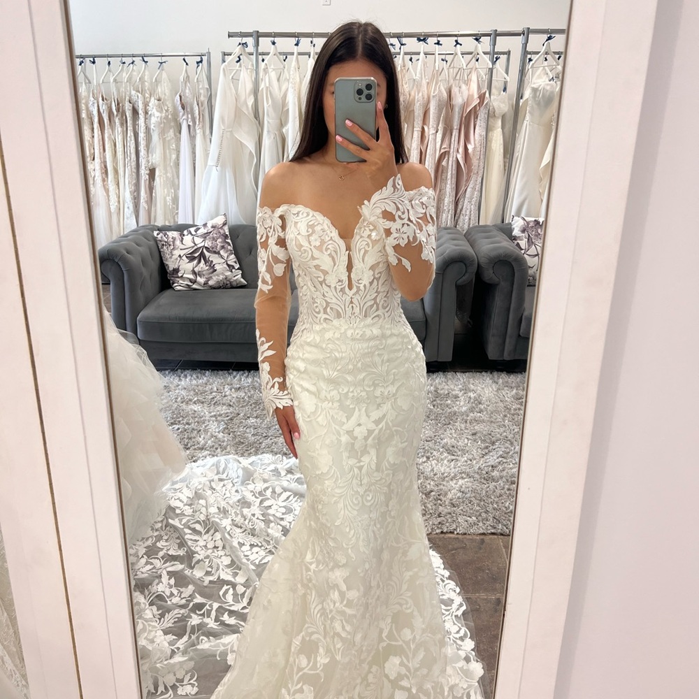 Elegant Lace Wedding Dress